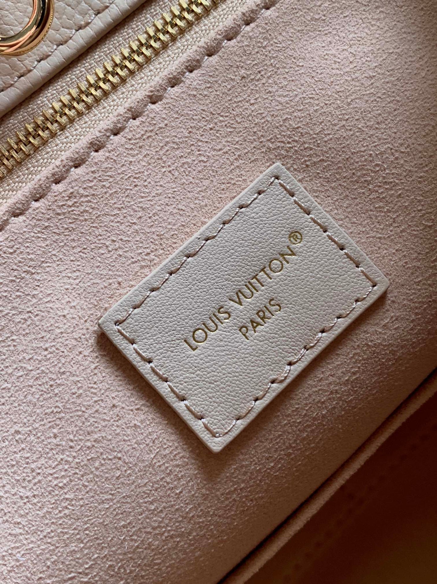 LOUIS VUITTON ONTHEGO 35 IN LIGHT BEIGE MONOGRAM CALFSKIN