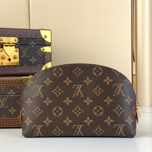 LOUIS VUITTON COSMETIC POUCH 22 IN BROWN MONOGRAM CANVAS