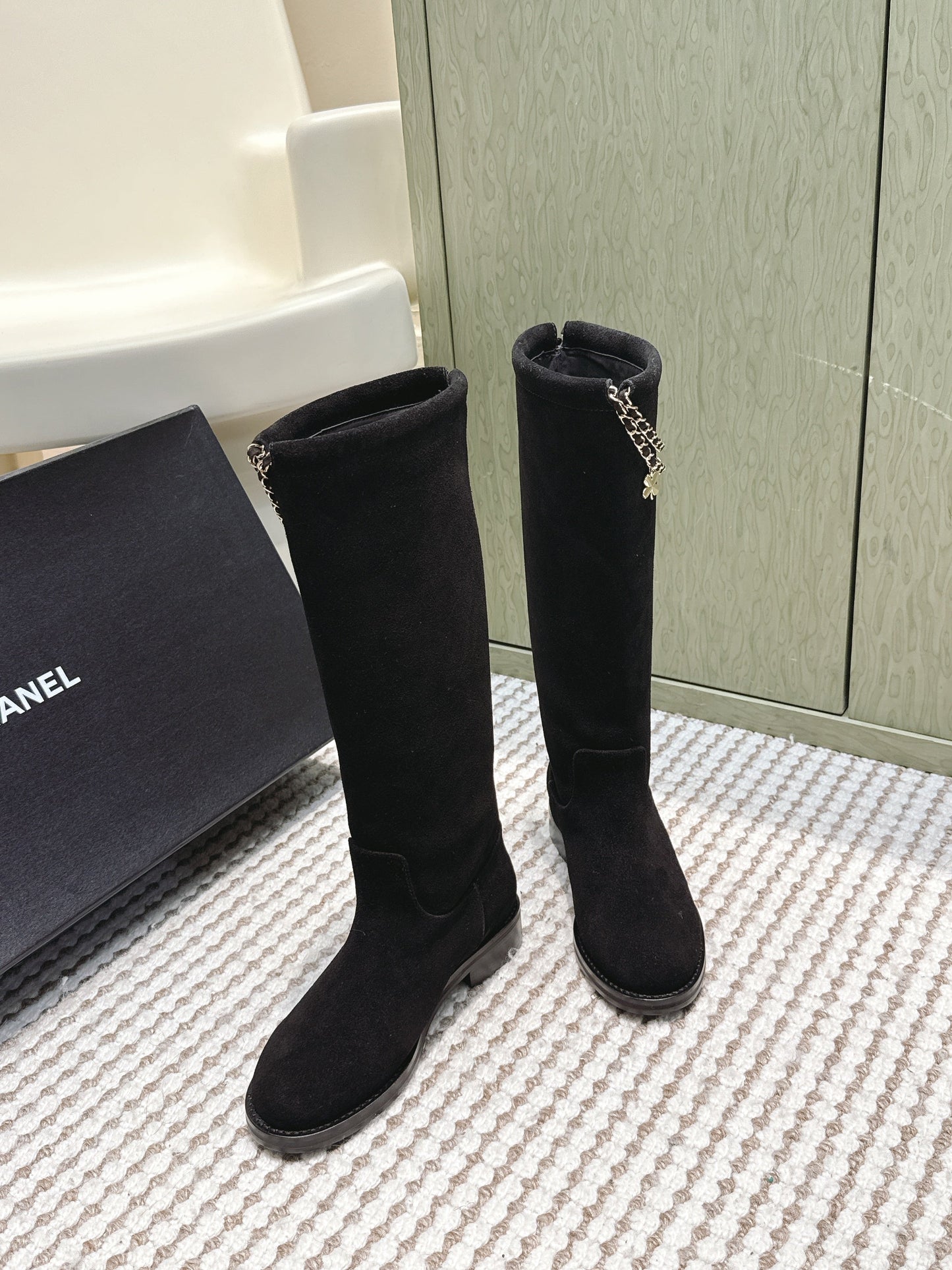 CHANEL 25S KNEE-HIGH BOOTS IN BLACK SUEDE GOLD HARDWARE