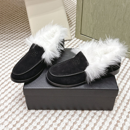 CHANEL 25S LOAFERS MOASIN IN BLACK SUEDE WITH WHITE MINK FUR LINING