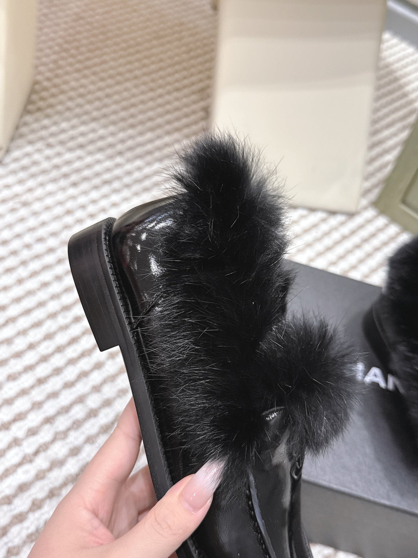 CHANEL 25S LOAFERS MOASIN IN BLACK GLOSSY CALFSKIN WITH MINK FUR LINING