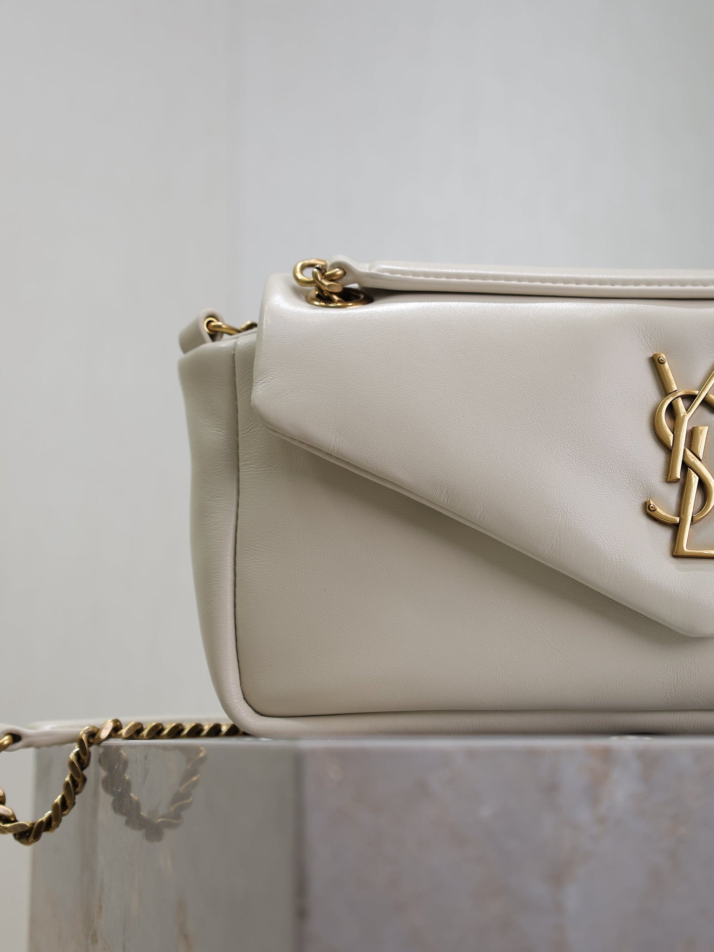 YSL 25S CALYPSO HANDBAG 26 IN IVORY LAMBSKIN GOLD HARDWRE