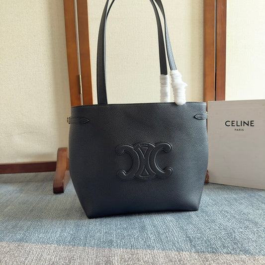 CELINE SMALL CABAS ANAÏS CUIR TRIOMPHE 28 IN BLACK GRAINED CALFSKIN