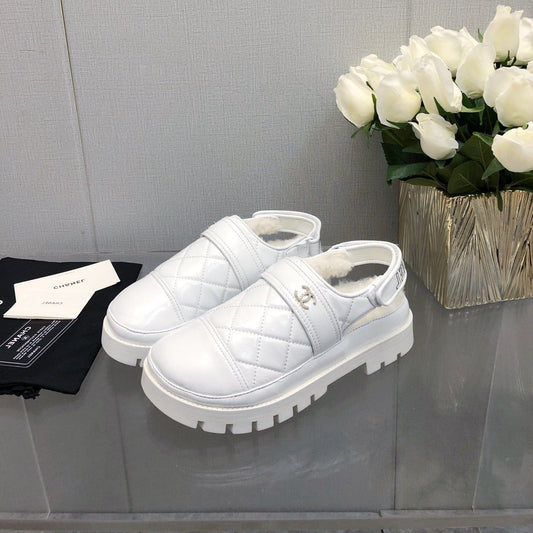 CHANEL CHUNKY PLATFORM SHEARLING SLIPPER WHITE LAMBSKIN