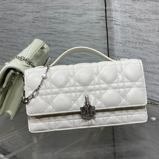 DIOR 25S  TALK PHONE POUCH 21 IN WHITE CANNAGE LAMBSKIN SILVER HARDWRE