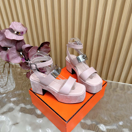 HERMES 25S CLASSIC WEDGE SANDALS 70 MM IN LIGHT PINK LAMBSKIN WITH SILVER HARDWARE