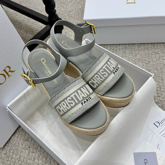 DIOR DWAY WEDGE SANDAL 25S 95MM IN GRAY EMBROIDERED COTTON RAFFIA SOLE